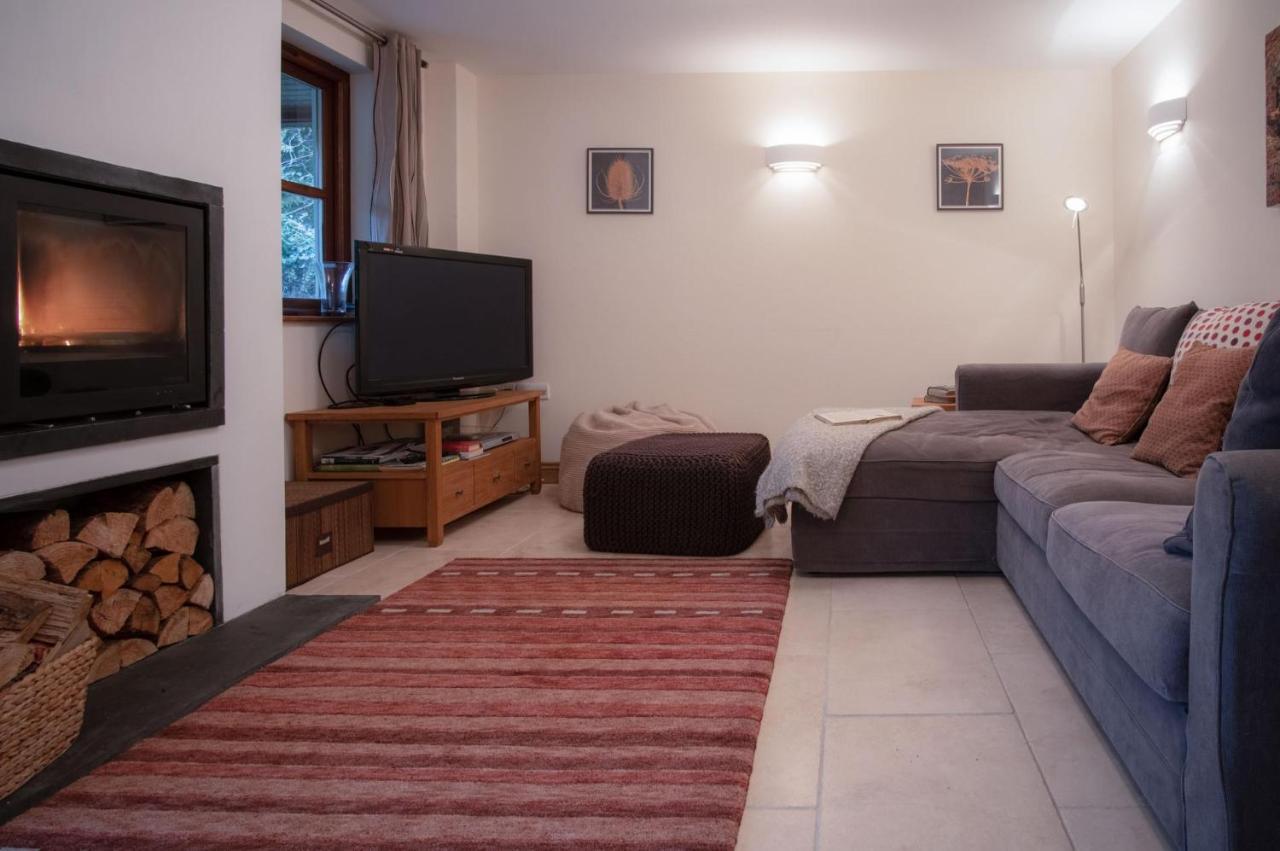 Llais Afon - 3 Bedroom Holiday Home - Фишгард Экстерьер фото