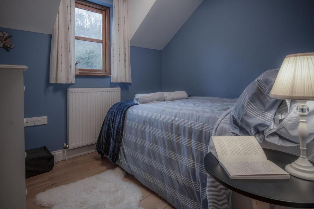 Llais Afon - 3 Bedroom Holiday Home - Фишгард Экстерьер фото