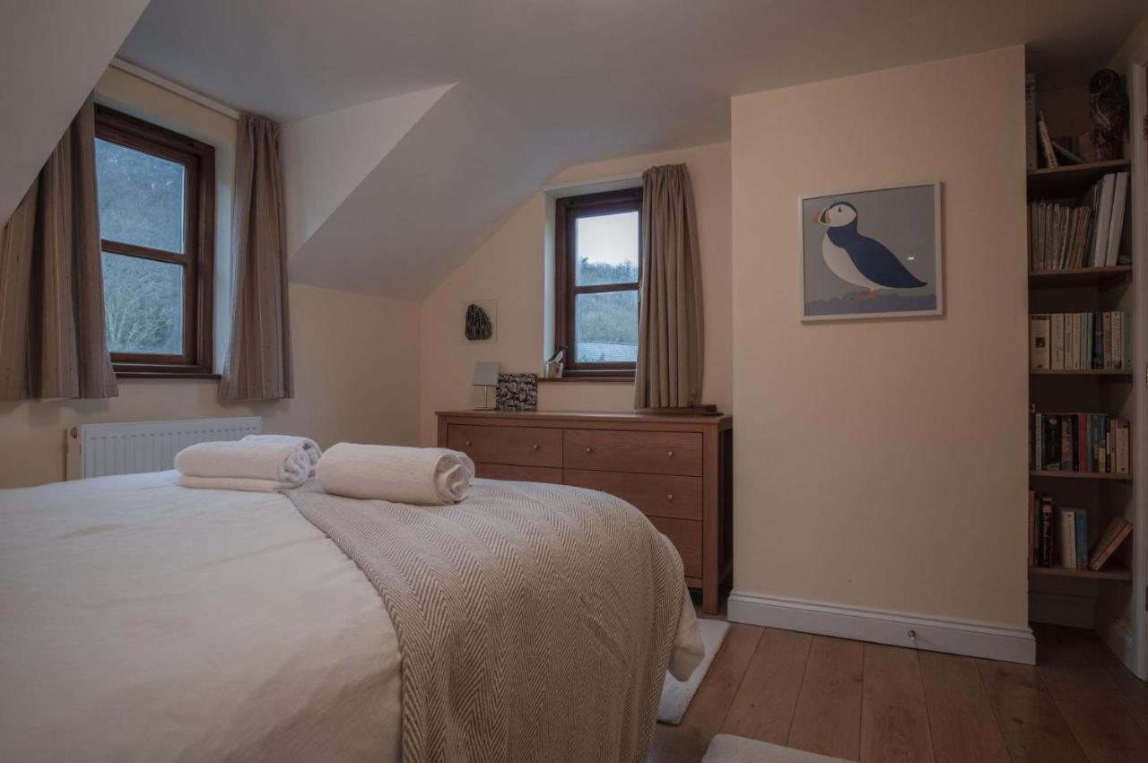 Llais Afon - 3 Bedroom Holiday Home - Фишгард Экстерьер фото