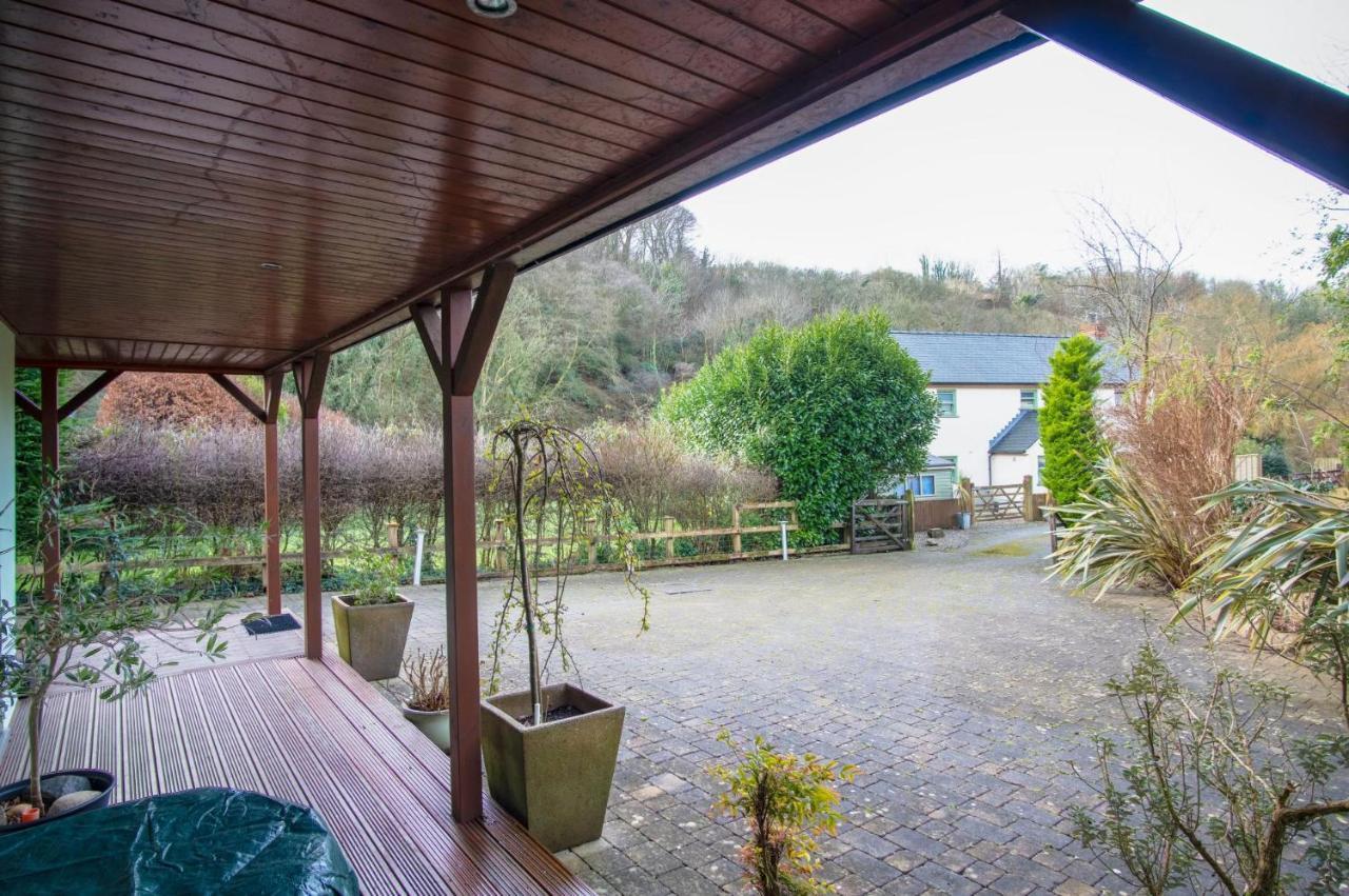 Llais Afon - 3 Bedroom Holiday Home - Фишгард Экстерьер фото