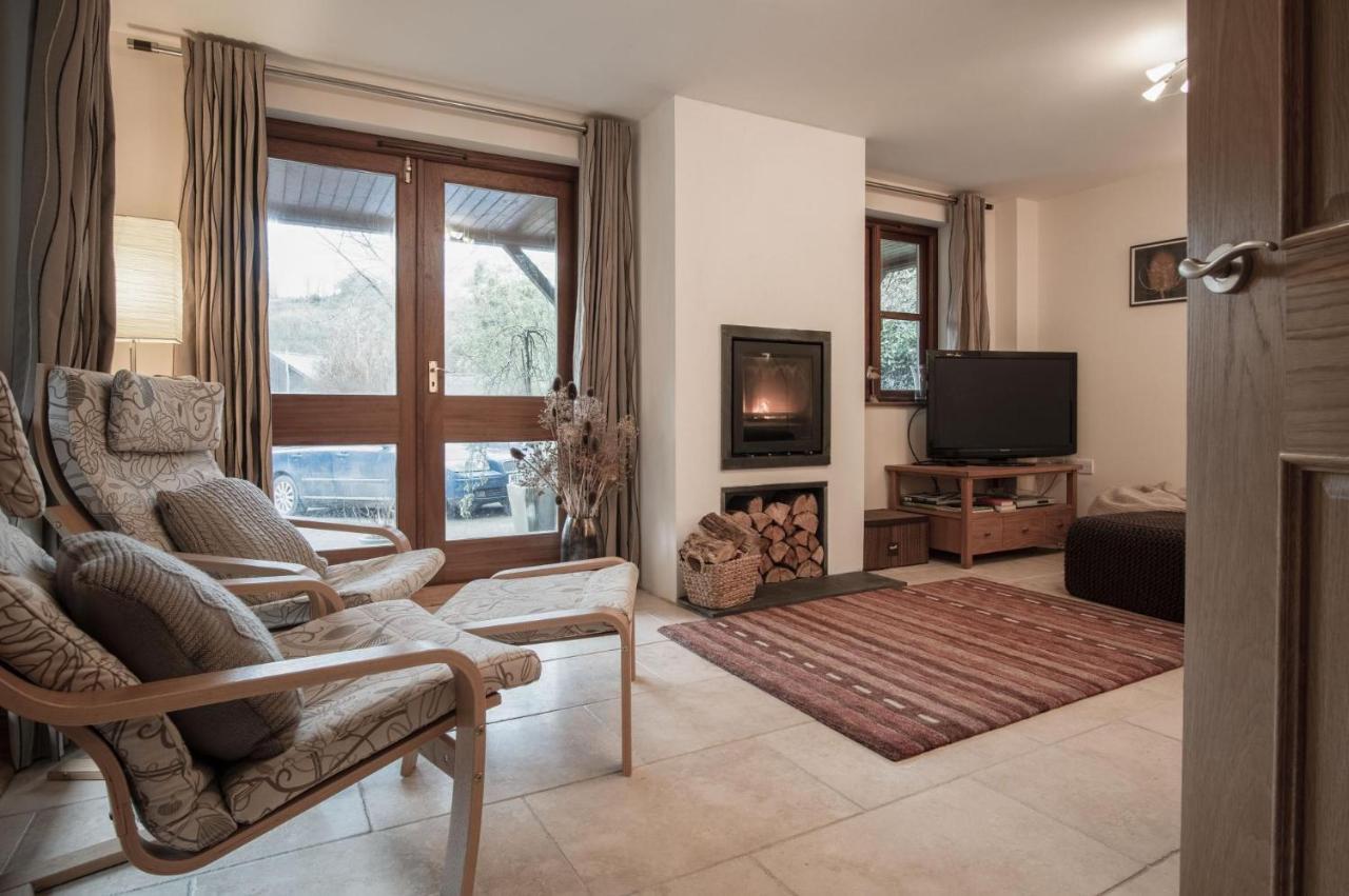 Llais Afon - 3 Bedroom Holiday Home - Фишгард Экстерьер фото